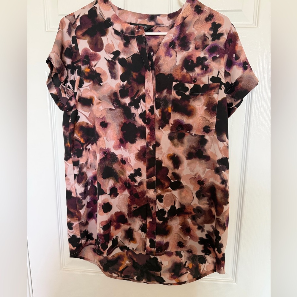 Simply Vera Vera Wang Pink and Black Floral Blouse